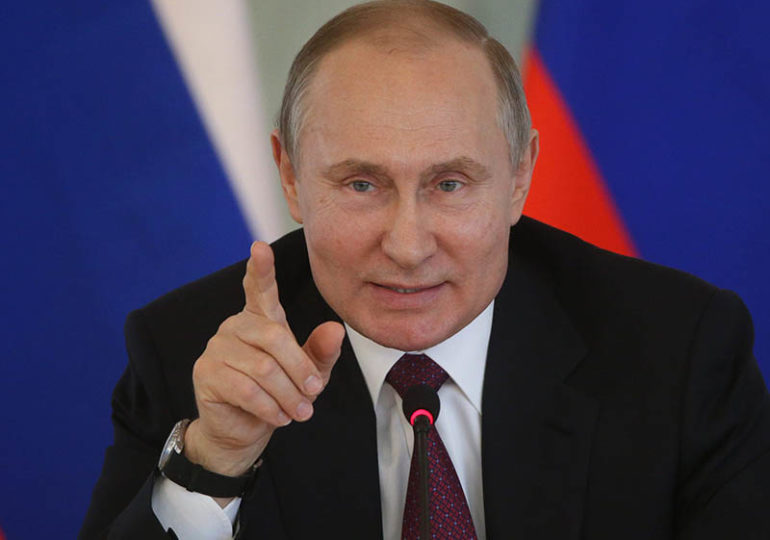 Poutine : pas de mariage ni d'adoption pour tou-te-s, « tant que je serai président »