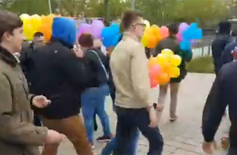 Roche-sur-Yon : Prison avec sursis requise en appel contre deux étudiants homophobes de l'Institut catholique de Vendée (VIDEO)