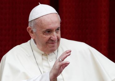 Le pape François défend l’union civile pour les couples homosexuels (VIDEO)