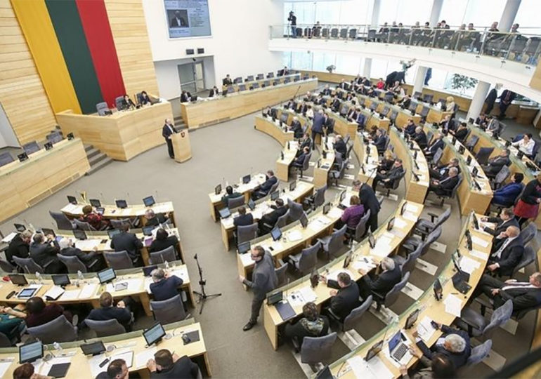 Le parlement lituanien rejette un projet d'unions civiles pour les couples de même sexe