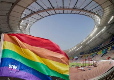 Mondial 2022 : les drapeaux « arc-en-ciel » interdits au Qatar pour « protéger » les supporters LGBT