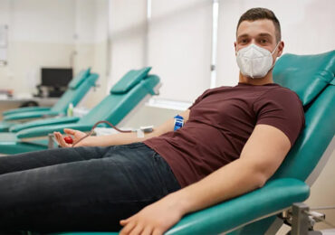États-Unis : vers une levée du délai d'abstinence encadrant le don du sang par les HSH