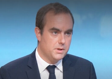 « Les personnes séropositives vont pouvoir intégrer l'ensemble des forces armées », annonce Sébastien Lecornu
