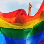 Réprimer, exclure, invisibiliser : l’histoire longue des violences homophobes en France