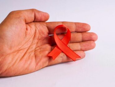 La lutte contre le VIH/sida fragilisée par des coupes de financement