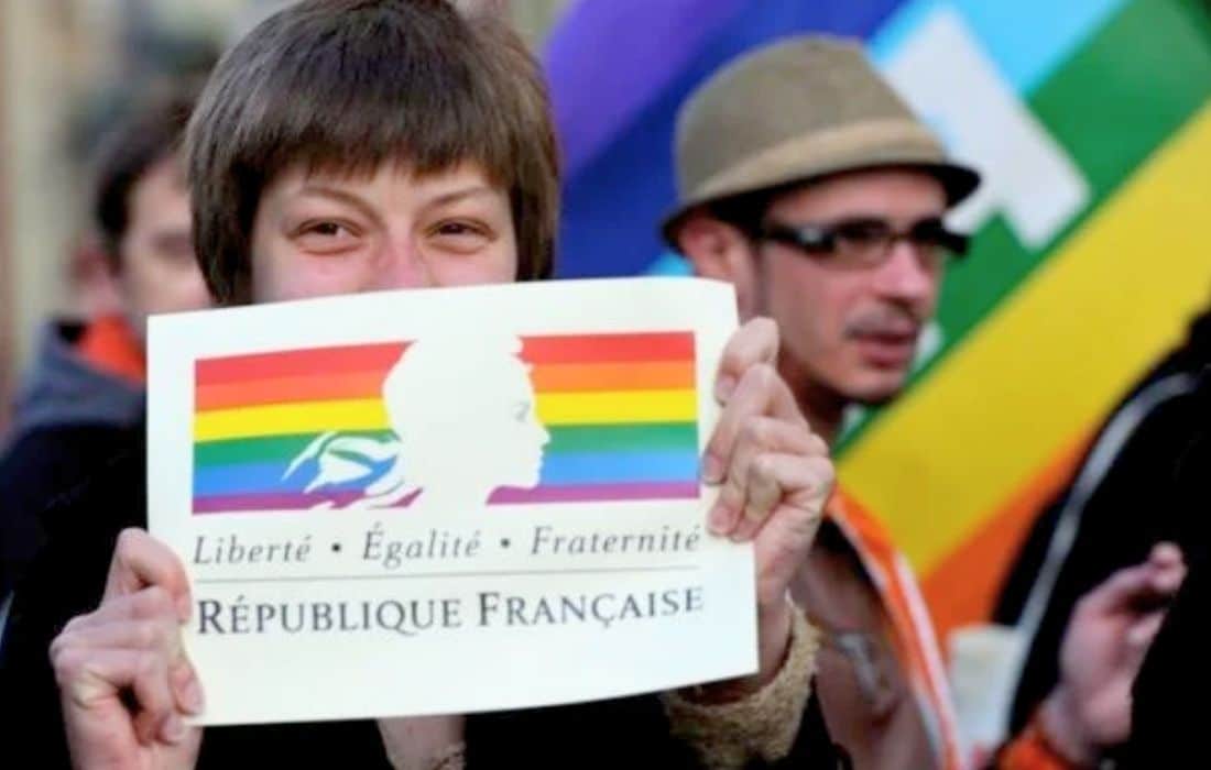 Mariage pour tous.tes : égalité, droits et justice pour les familles LGBTQIA+