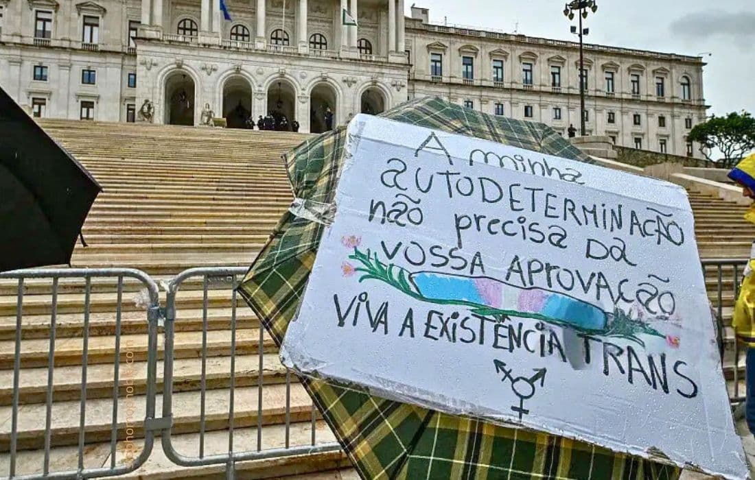 Portugal : des projets de loi pour restreindre les droits des personnes trans et intersexes