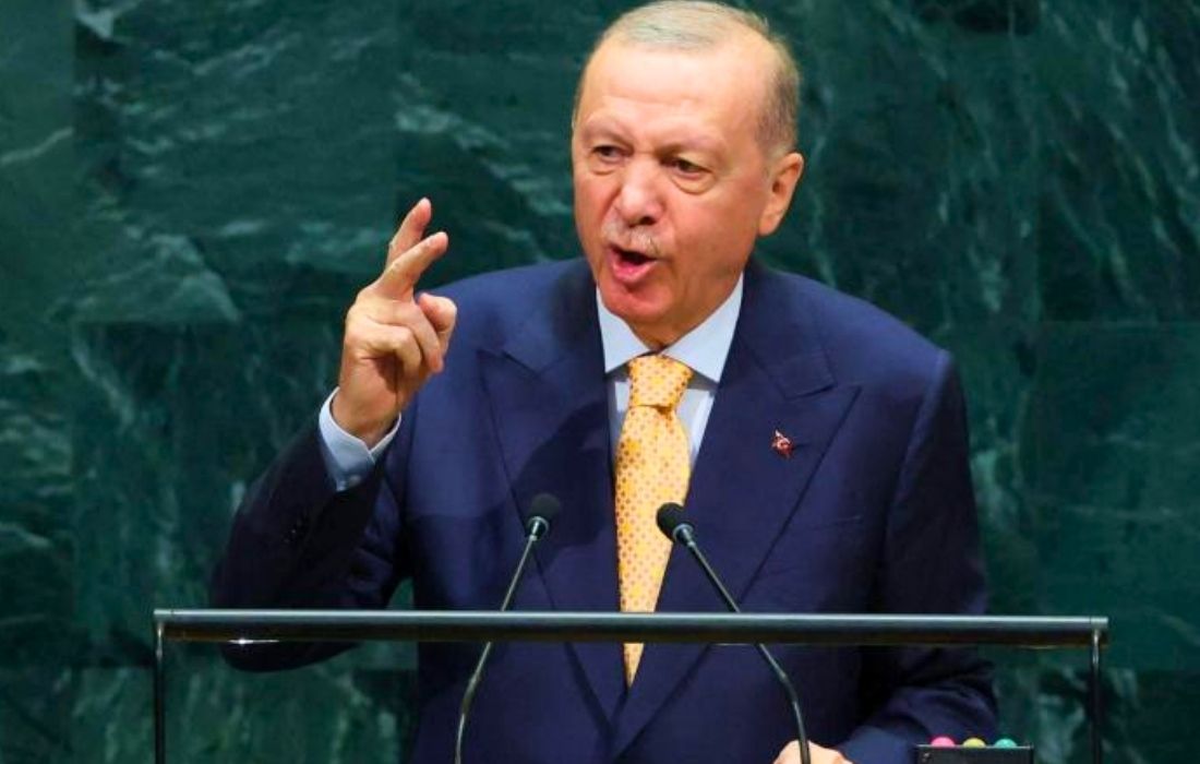 Turquie : après les arrestations de personnes LGBT+, Erdoğan défend à l’ONU sa vision de la « famille »